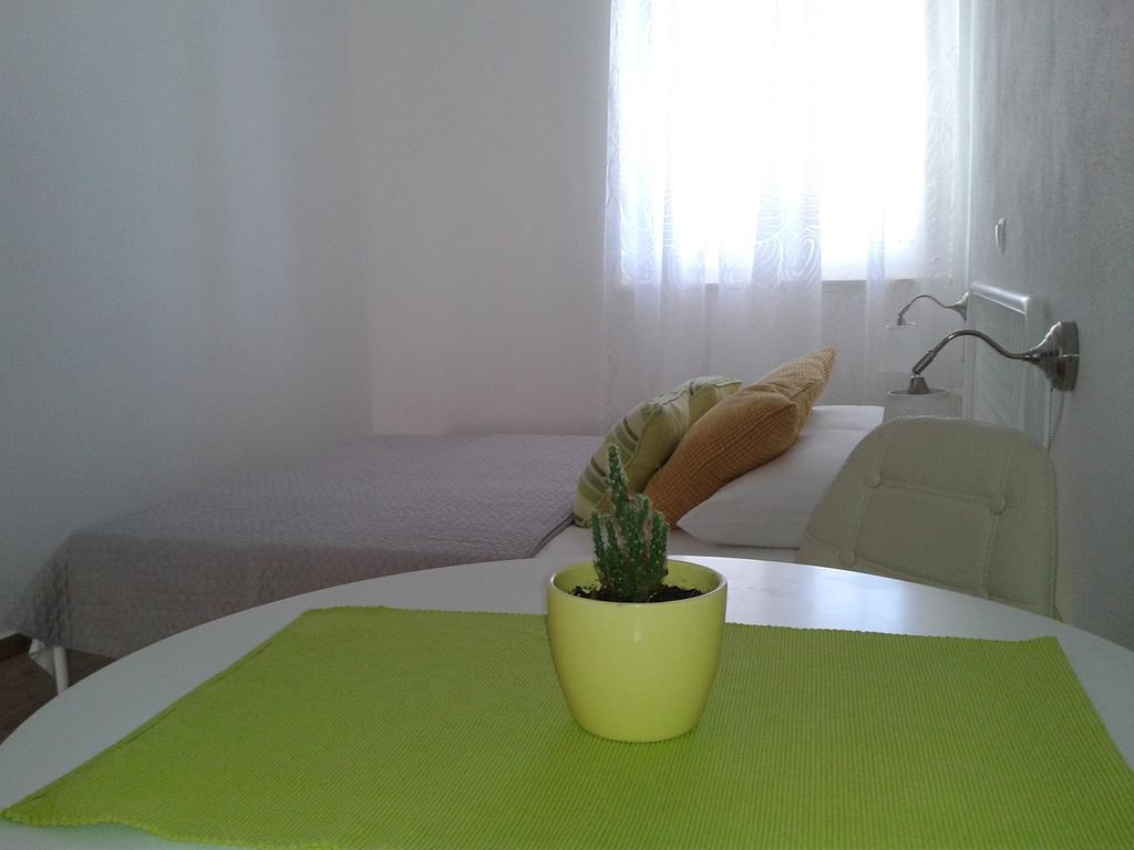 Viola Apartment & Free Parking Šibenik Екстериор снимка