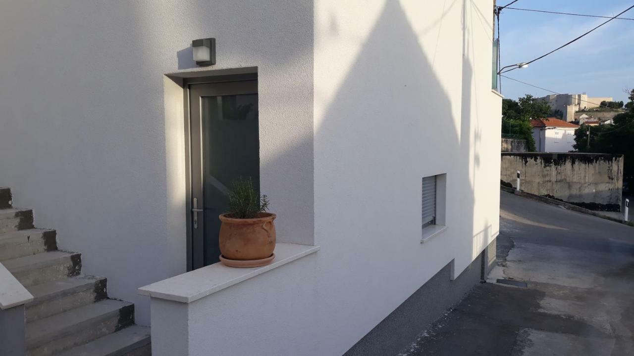 Viola Apartment & Free Parking Šibenik Екстериор снимка